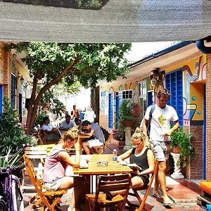 Mamabella Hostal